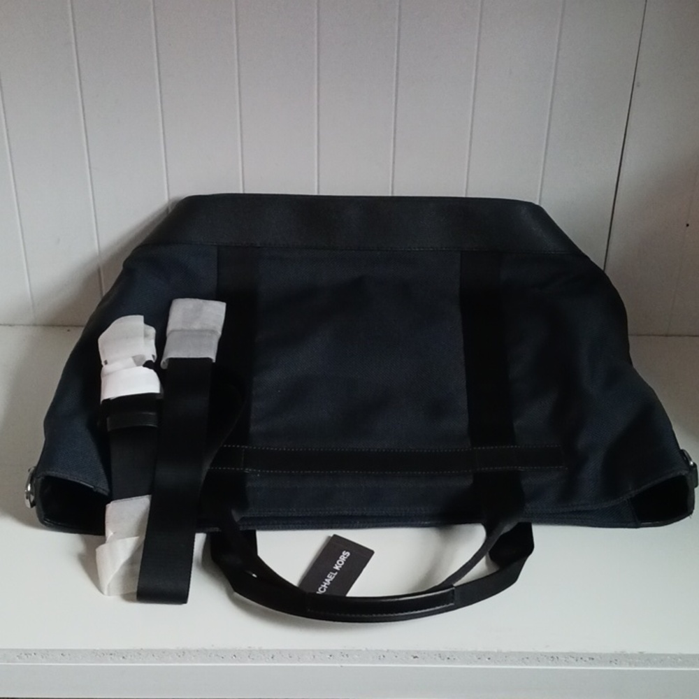 Michael Kors New Black Nylon Travel Bag - Picture 7 of 9